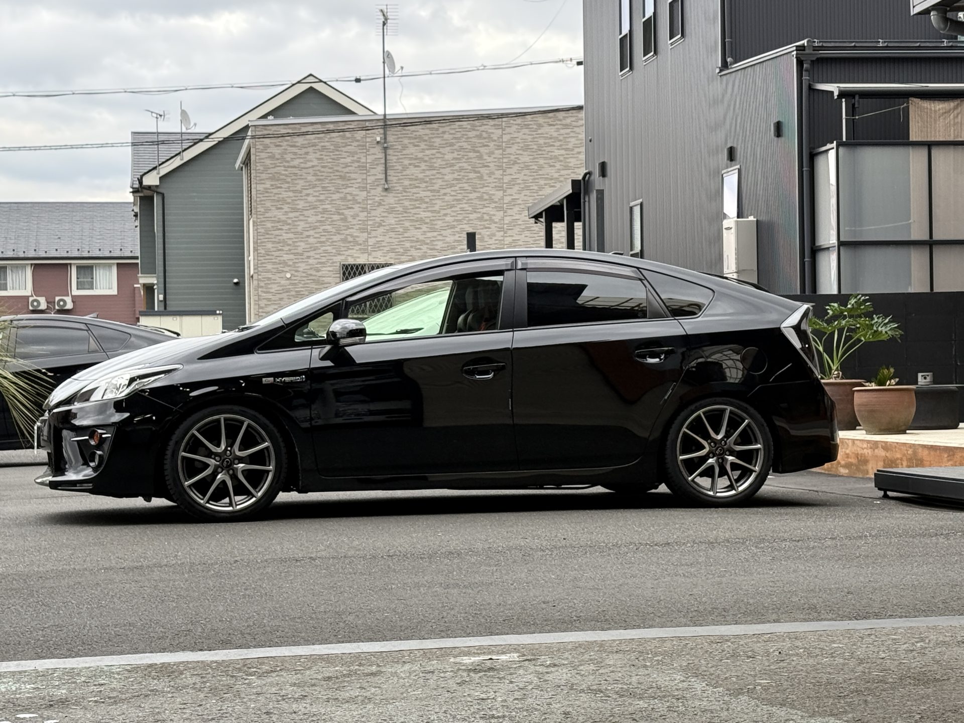 30プリウス サスペンションのリフレッシュにおける『車高調』の有用性